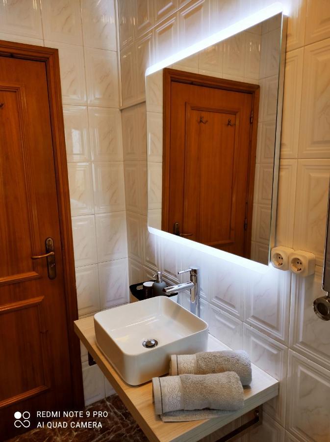 Casa Alem Rio - Quartos Para 6 Hospedes Em Santo Tirso Eksteriør billede